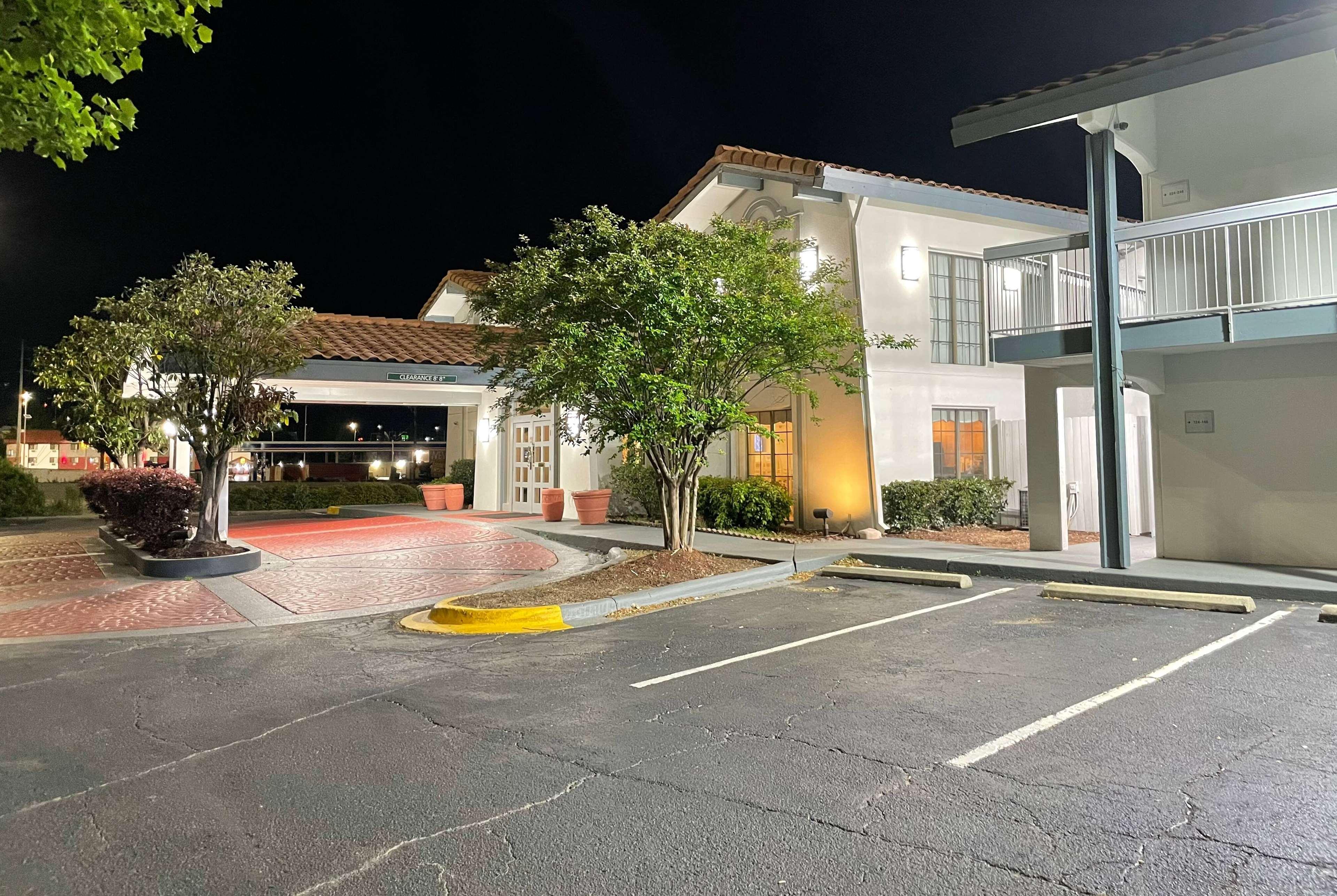 Travelodge By Wyndham Tuscaloosa Kültér fotó