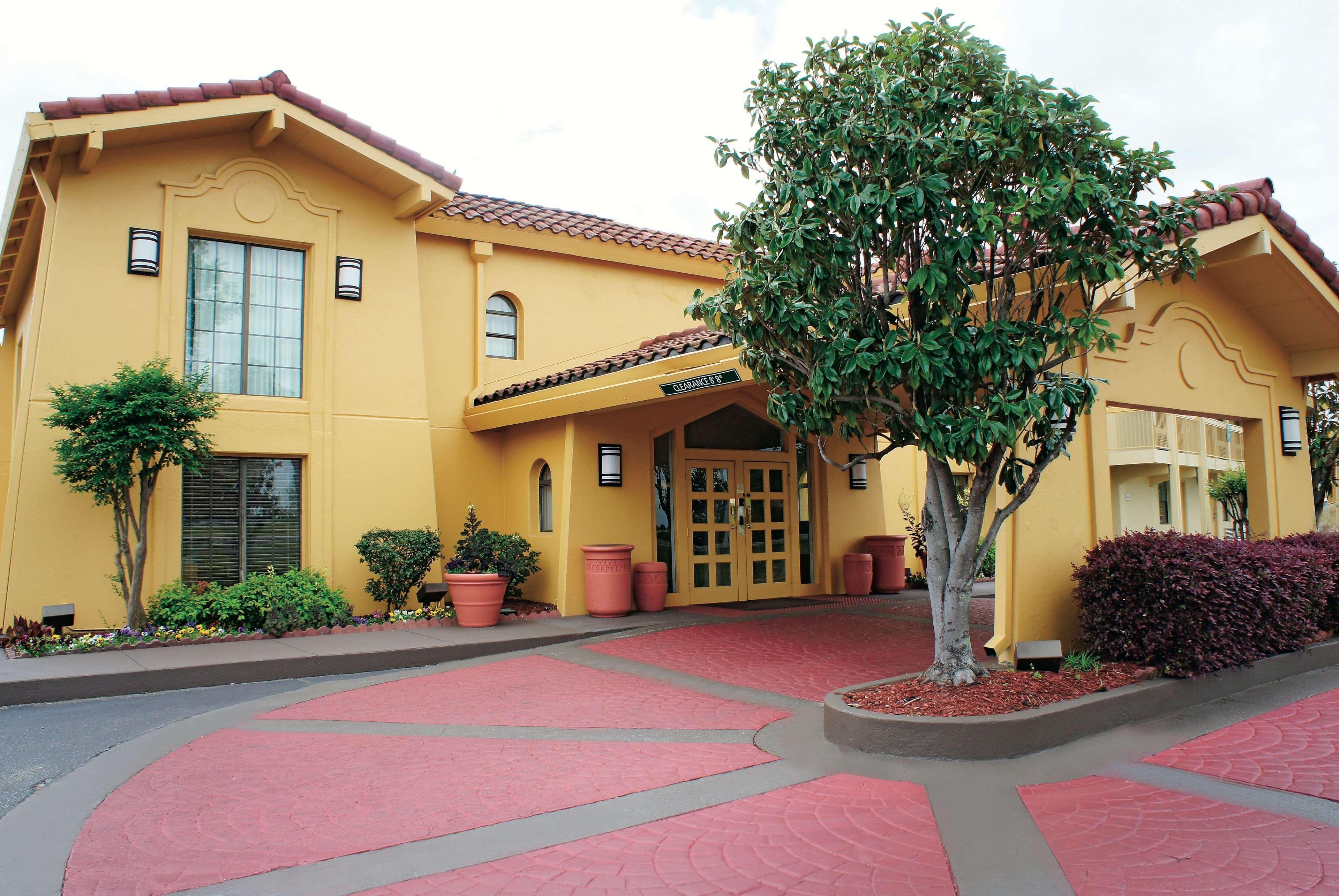 Travelodge By Wyndham Tuscaloosa Kültér fotó