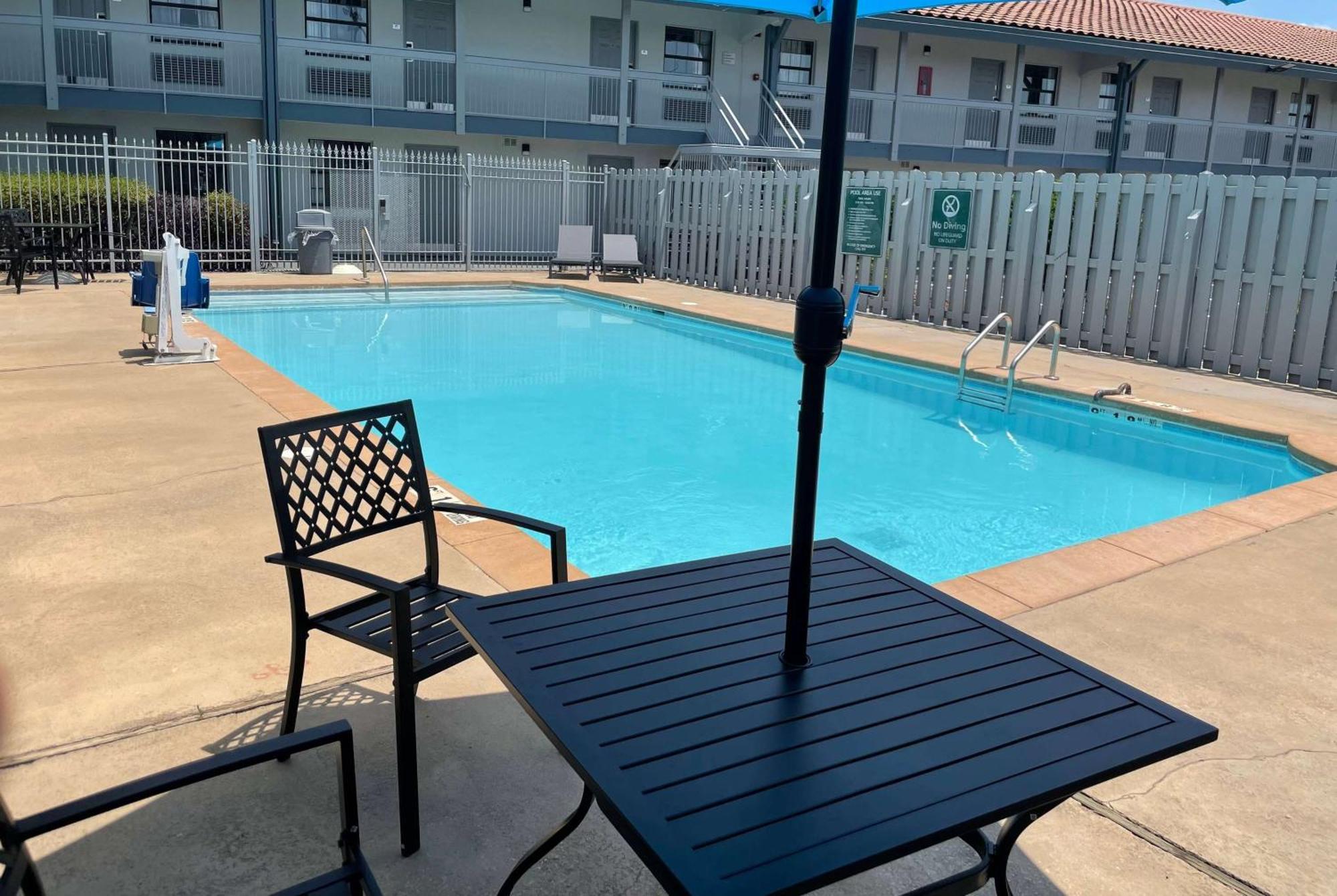 Travelodge By Wyndham Tuscaloosa Kültér fotó